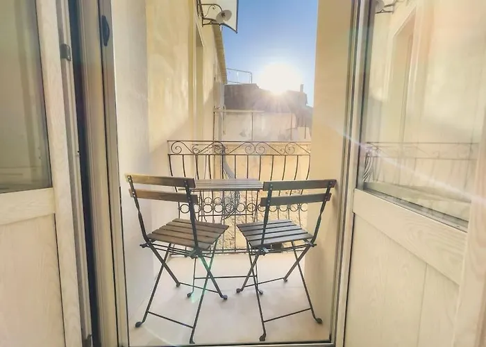 Apollo & Artemide Apartment Syracuse